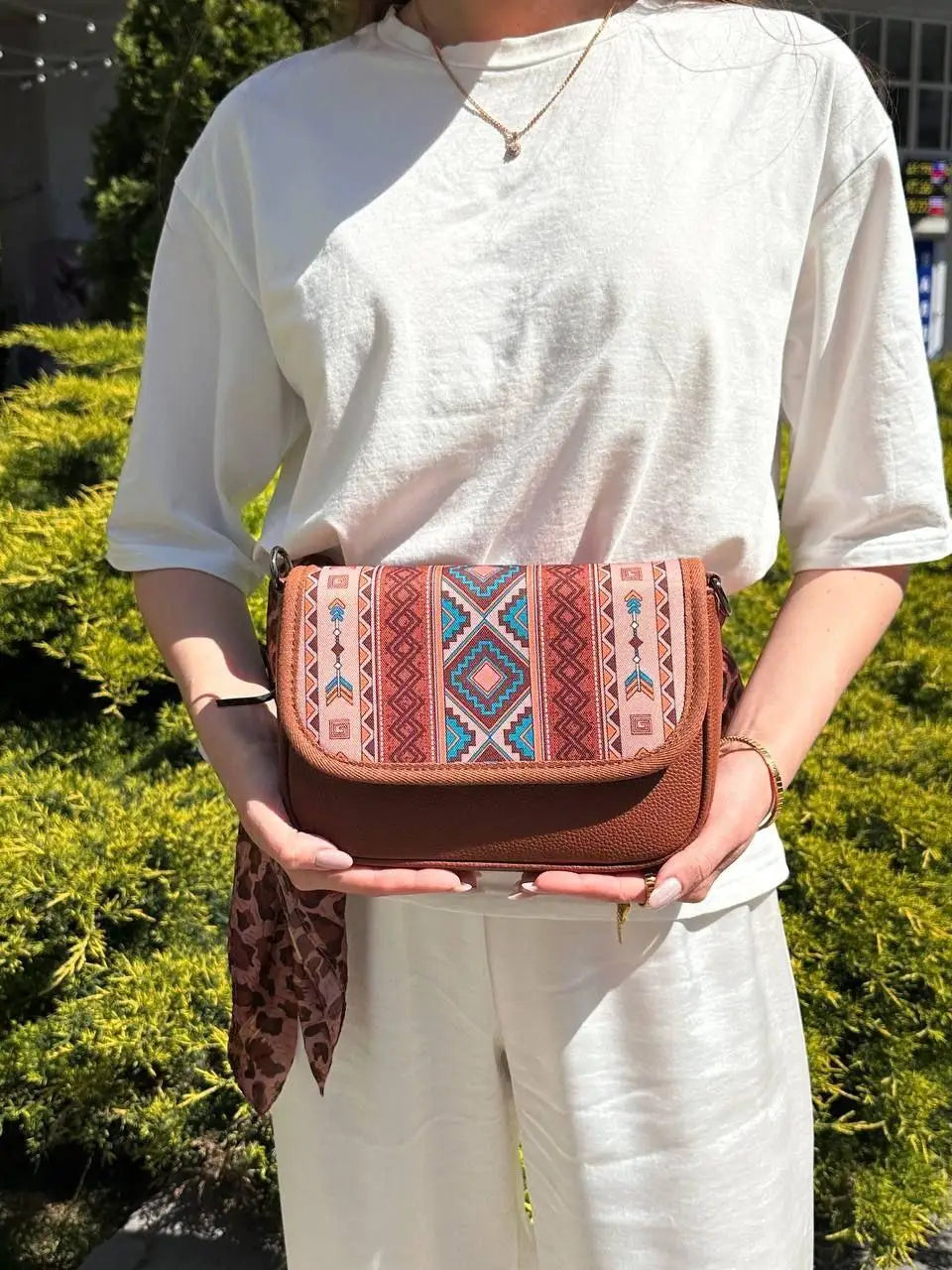 Premium Bohemian Crossbody Bag for Women – Elegant Ethnic-Style Shoulder Bag with Matching Card Holder